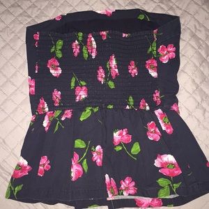 Hollister Tops - Hollister Beautiful strapless flower top . Hollister Tops - Hollister Beautiful strapless flower top .